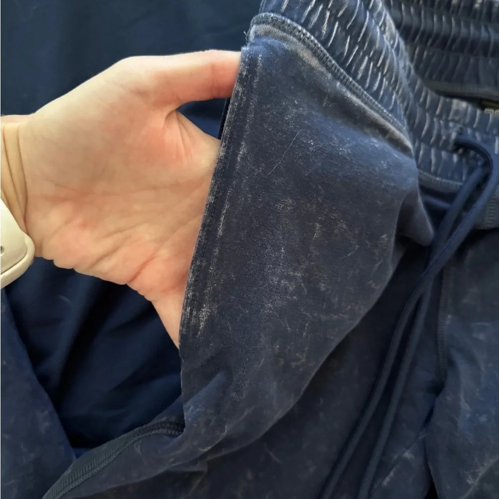 PINK Victoria's Secret Dark Blue Yoga Pants - Picture 4 of 4
